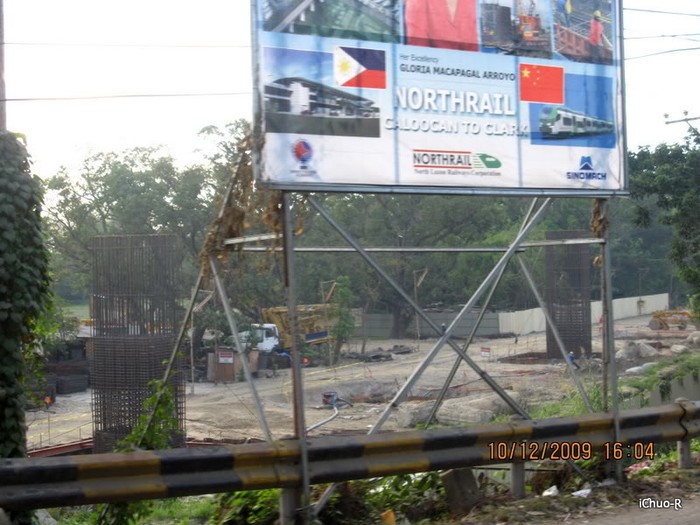Cảnh hoang phế tại công trường thi công Dự án Đường sắt Phía Bắc tại Philippines do nhà thầu Trung Quốc tiến hành